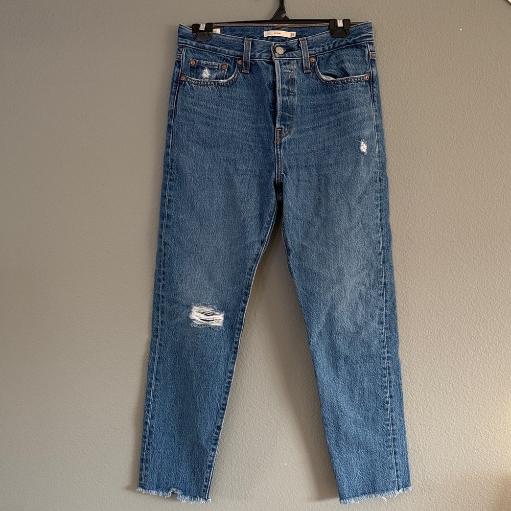 Levi's Blue Distressed Premium Ankle Jeans Women’s Size 28 - Picture 1 of 10